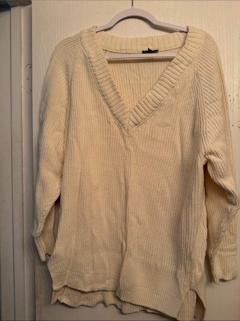 Express Cream V-Neck Oversized Knit Sweater
